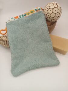 bambou vert d'eau fleurs vintage